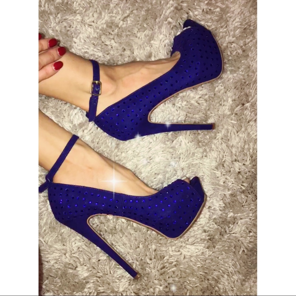 🆕Beautiful Heels! for Prom👌🏼💙✨✨✨